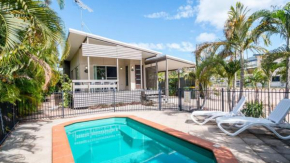 Dolphin Escape Holiday House